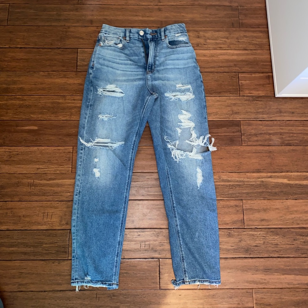 American Eagle High Waisted Mom Jeans